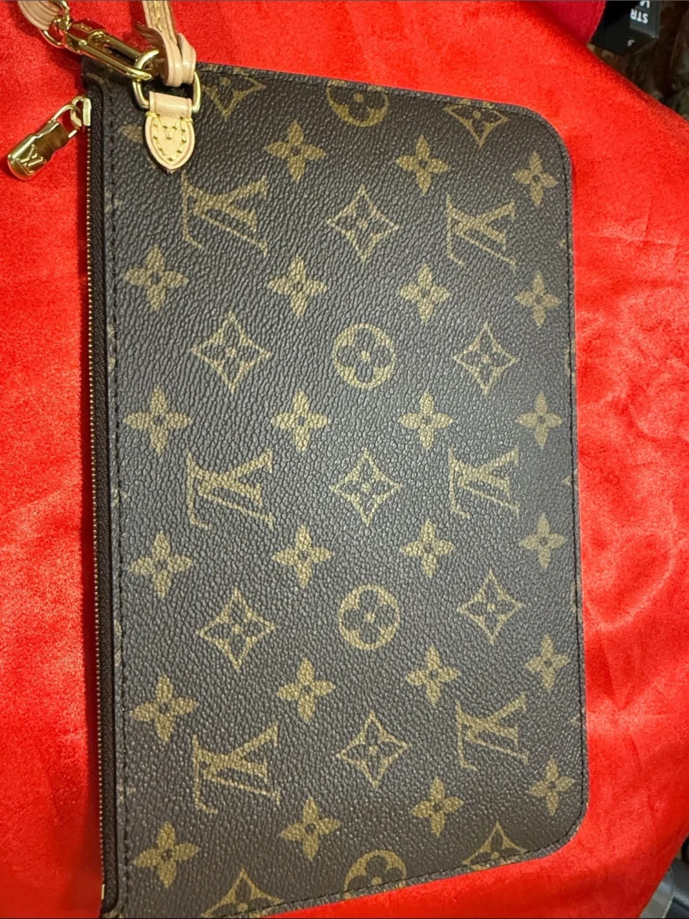 WOW POSHMARK Authentic Louis Vuitton Neverfull Monogram Pochette NWOT